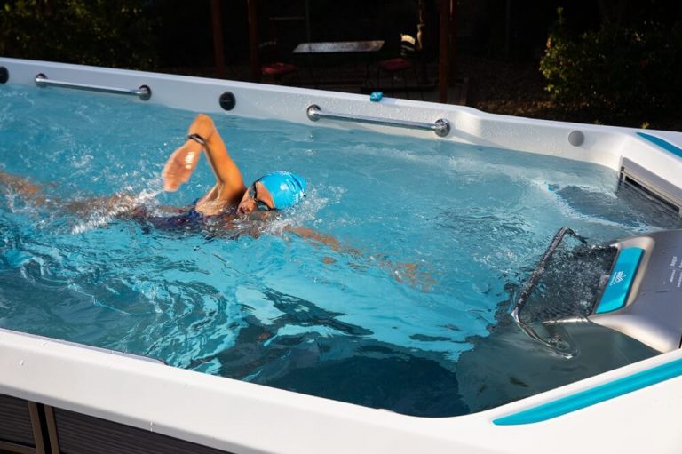 hydramat-hotspring-endlesspools-showroom-pisciniste-installateur-spa-SAV-spa-de-nage-exercices-aquatiques-relaxation-bien-etre-piscine